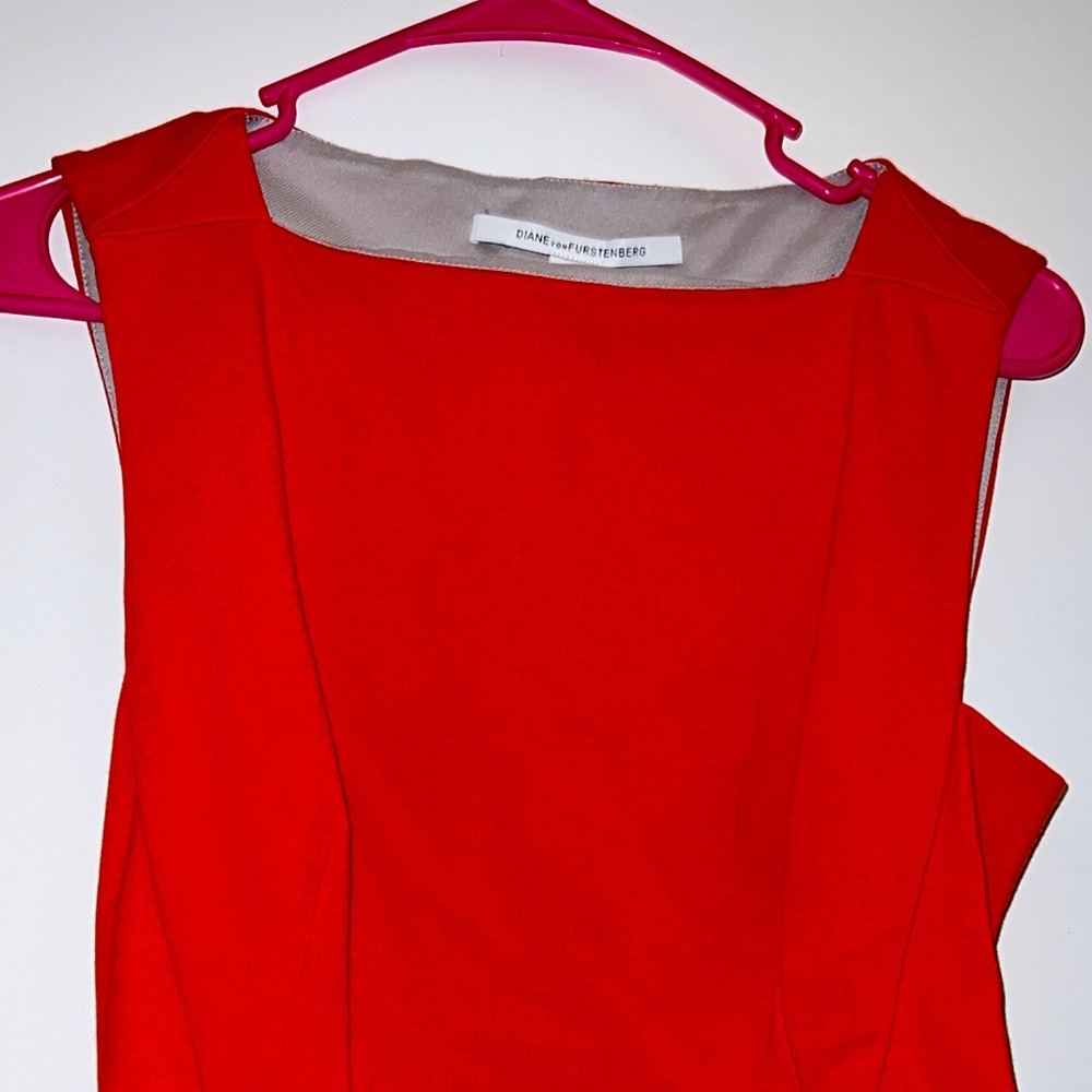 Beautiful Orange ‘Diane Von Furstenburg’ dress fits for summer, corporate etc